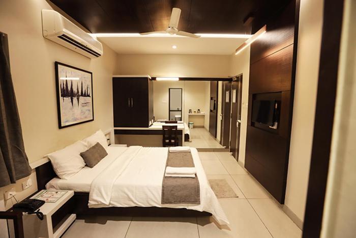 Hotel Sree Sakthi Residency Kanchipuram Exterior foto